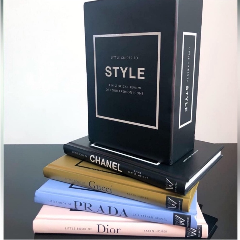 Chanel, Gucci, Prada, Dior Style Guide Little Book Set
